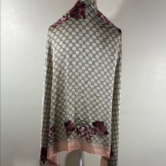 GG Silk Scarf Shawl Pink Rose Print - Picture 4 of 4